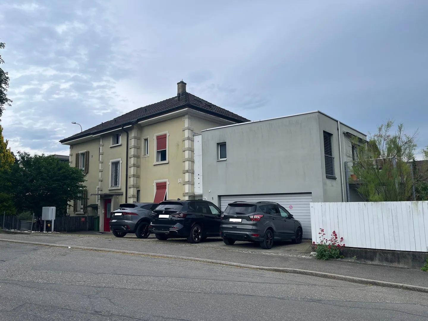 Aussenparkplatz zu vermieten – zentral in Langendorf - Photo 2 of 2