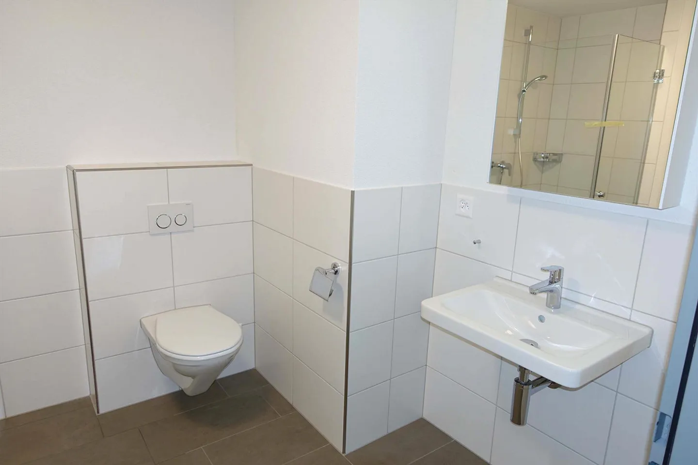 Helle 3 ½ Zimmerwohnung mit grossem Wintergarten und Balkon - Foto 6 di 9
