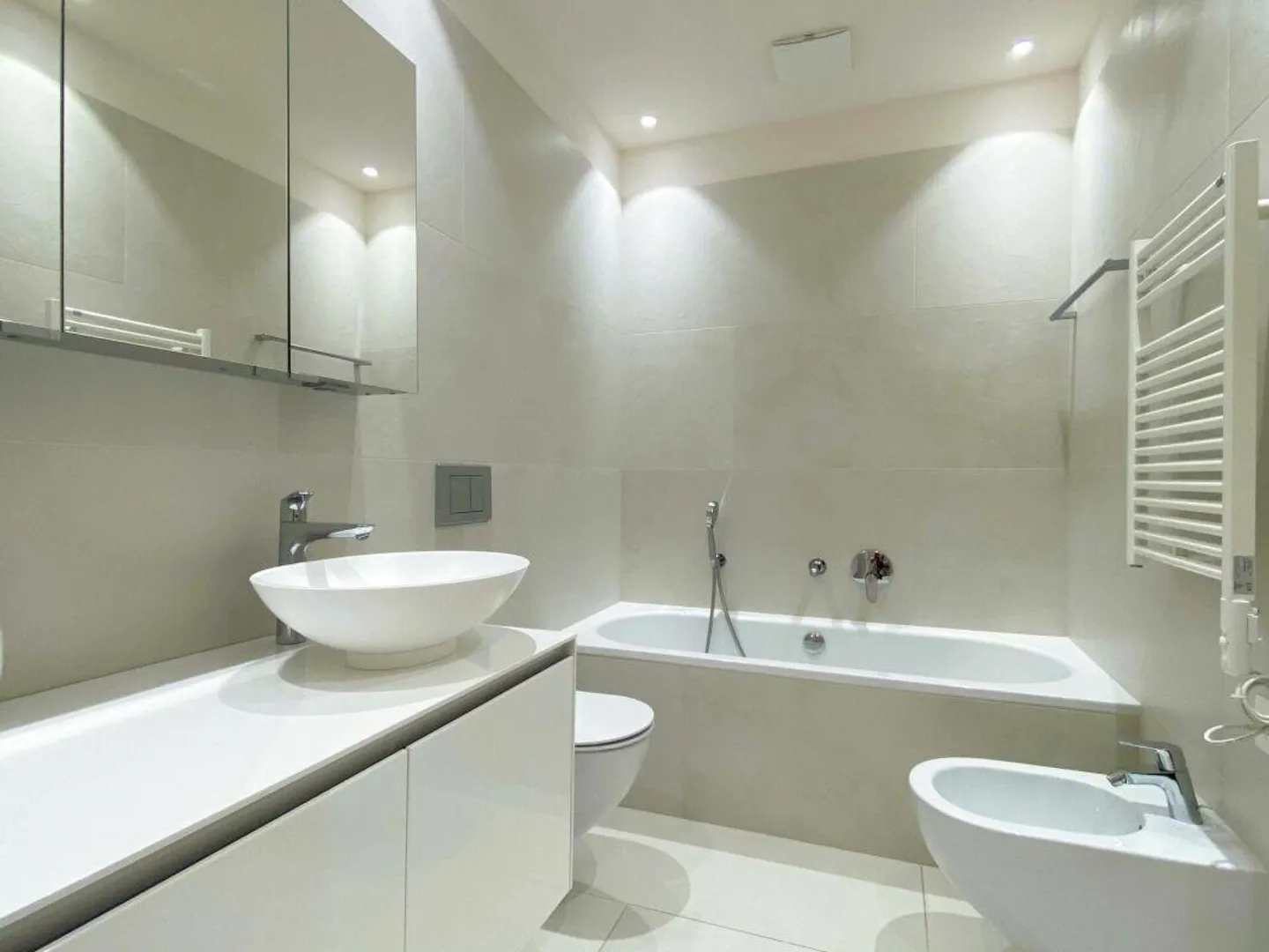 BREGANZONA · REFINED DUPLEX WITH TERRACE · EXCLUSIVE RESIDENCE - Photo 12 of 18