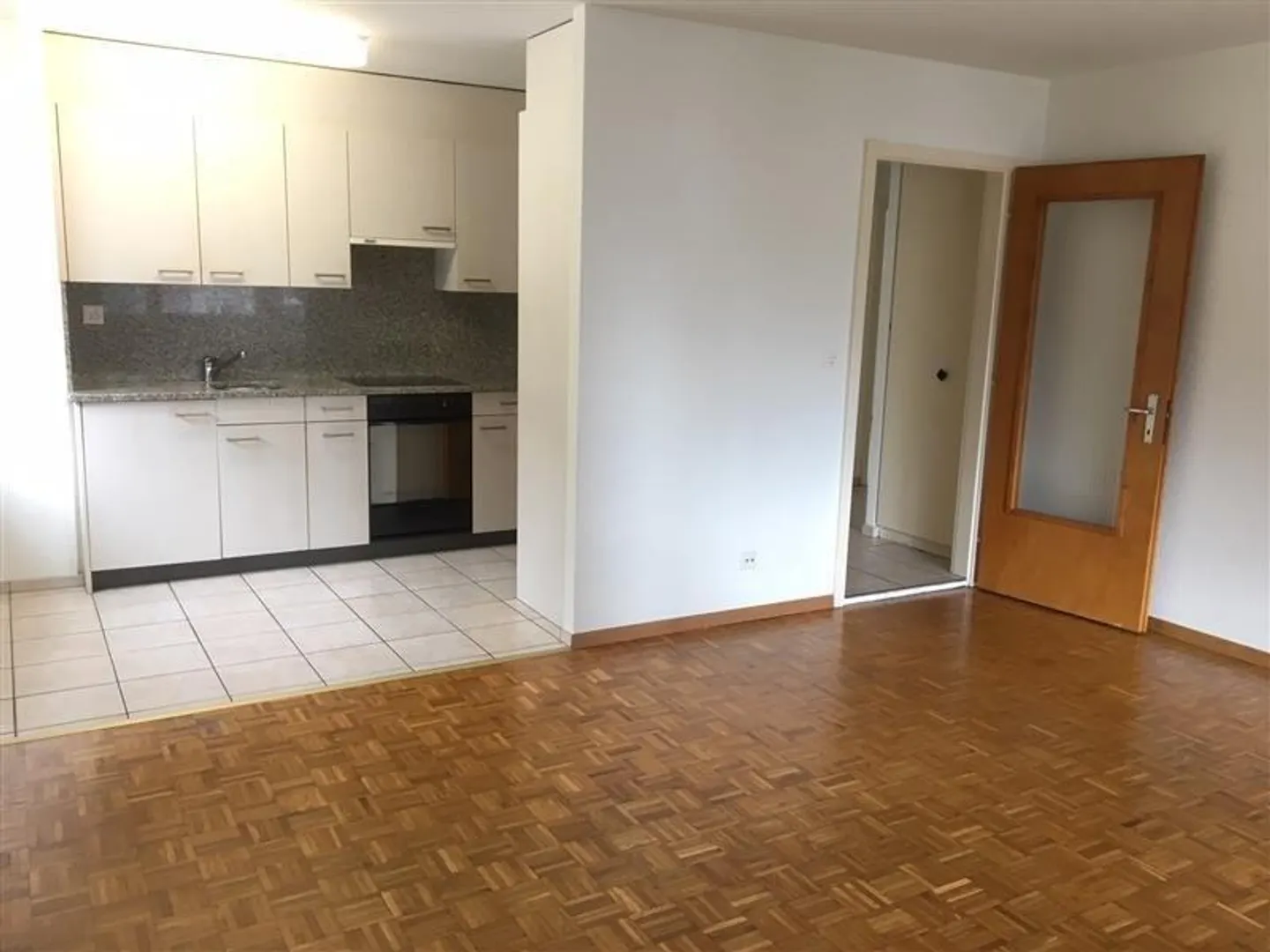 In una zona residenziale tranquilla con balcone soleggiato - Foto 2 di 7