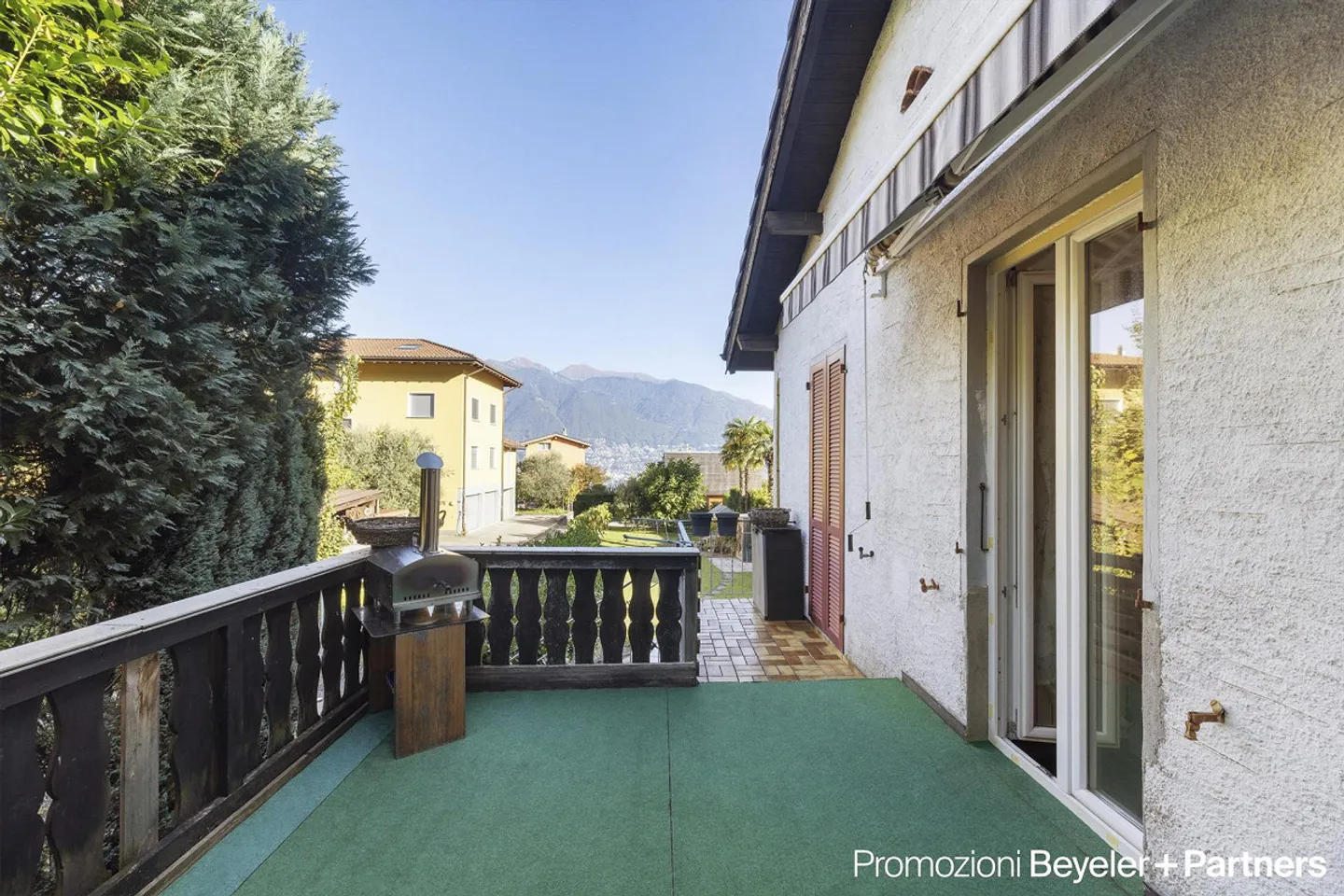 Casa bifamiliare con giardino privato e vista parziale sul lago a Piazzogna - Foto 7 di 15