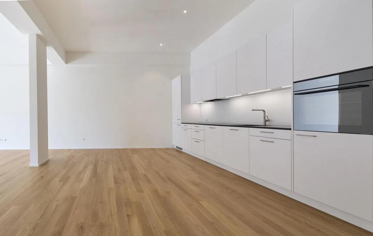 Appartamento Loft Moderno con Giardino - L'Architettura Incontra l'Atmosfera - Foto 2 di 11