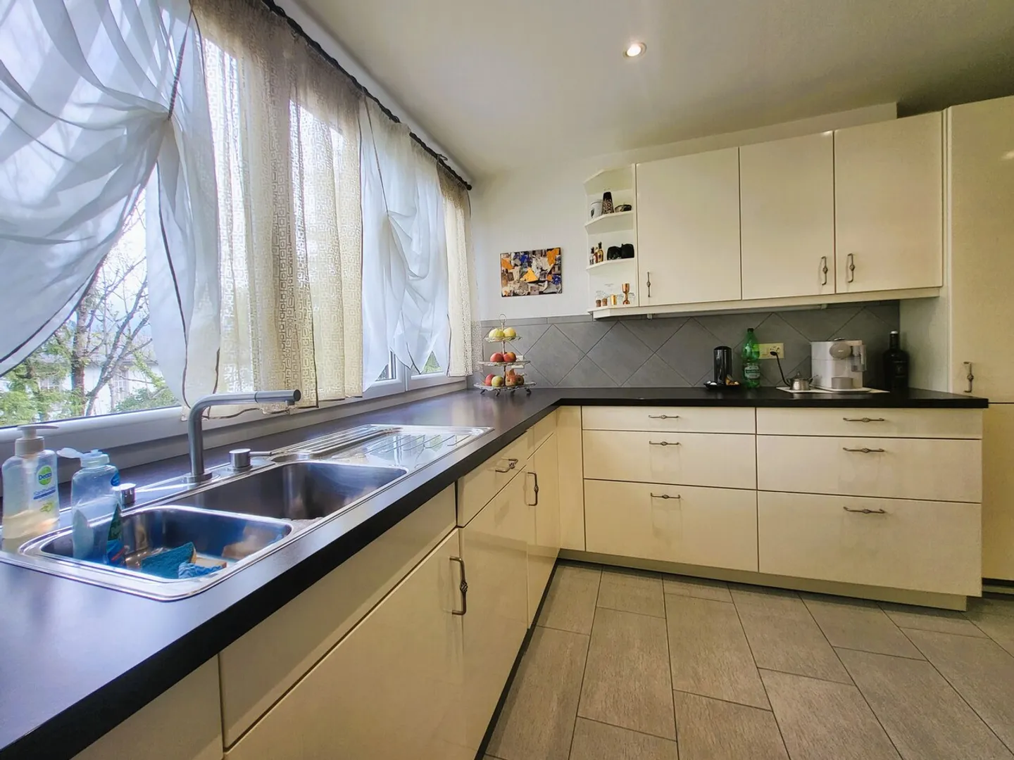 Charming Apartment in Monthey - Photo 5 of 12