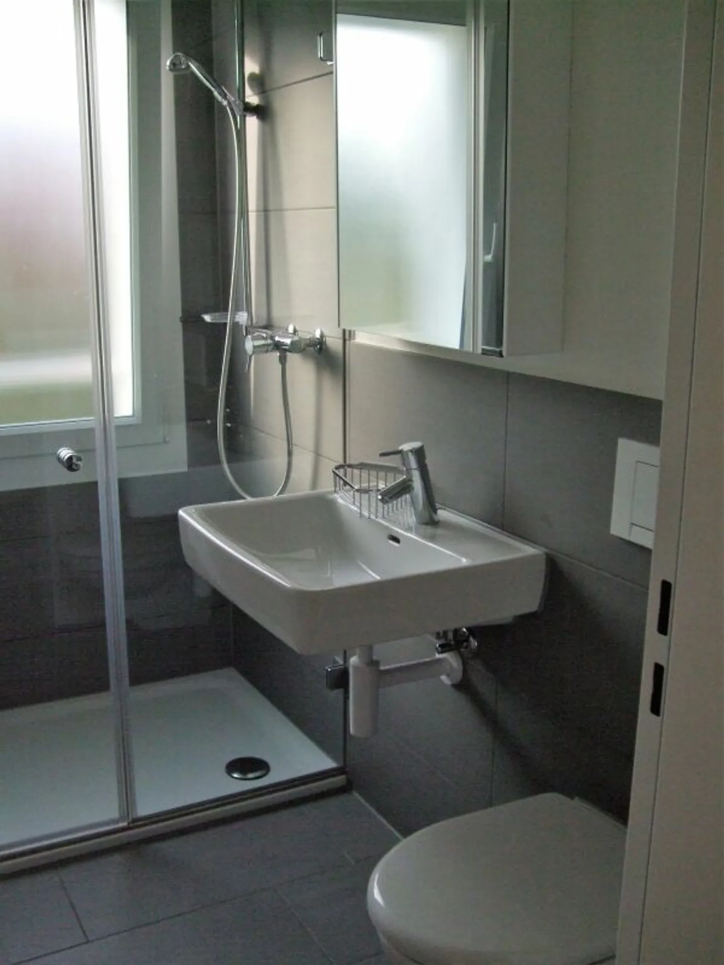 Feeling good made easy - beautiful semi-detached family house with garden - Photo 5 of 6