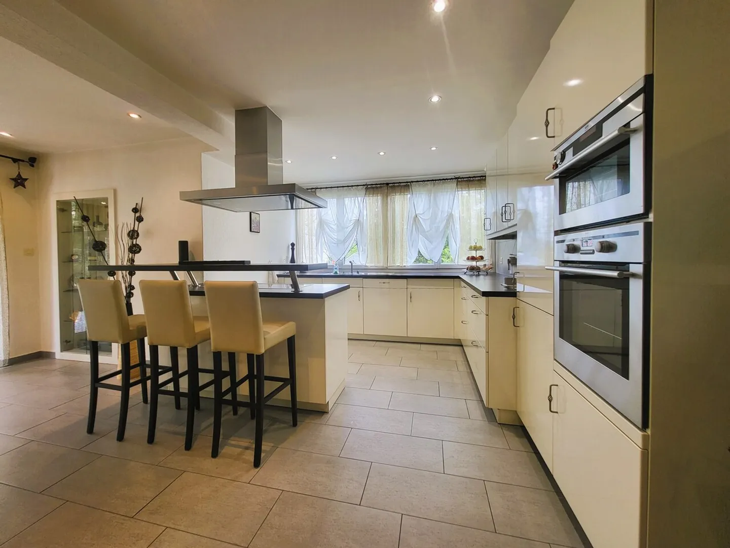 Charming Apartment in Monthey - Photo 7 of 12