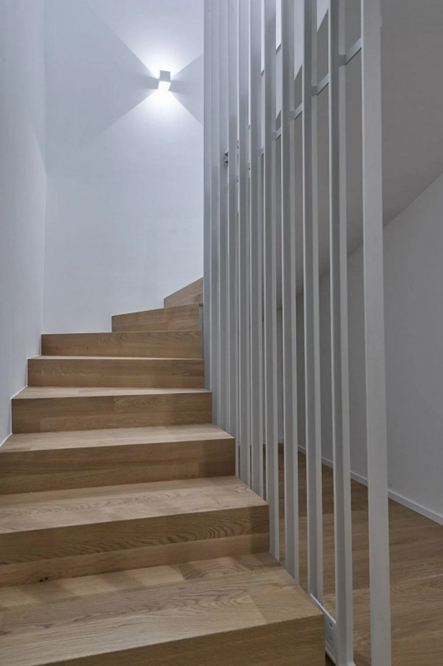 Appartamento Loft Moderno con Giardino - L'Architettura Incontra l'Atmosfera - Foto 7 di 11
