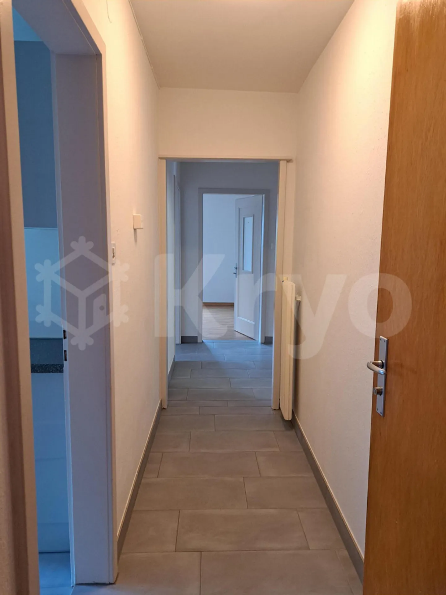 Appartamento di 3,5 stanze, quartiere soleggiato - Foto 8 di 11
