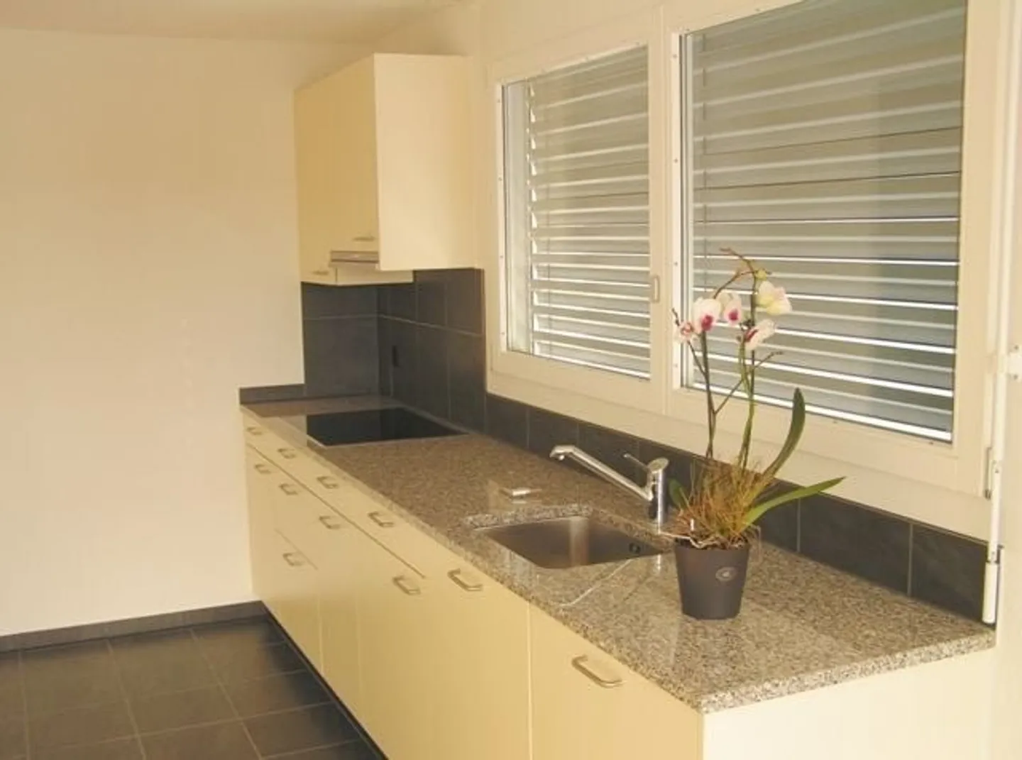 Modern 4.5-room apartment with balcony - Photo 10 of 10