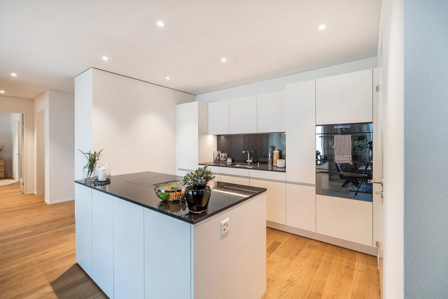 Appartement familial avec terrain de sport et école à proximité - Photo 4 sur 10