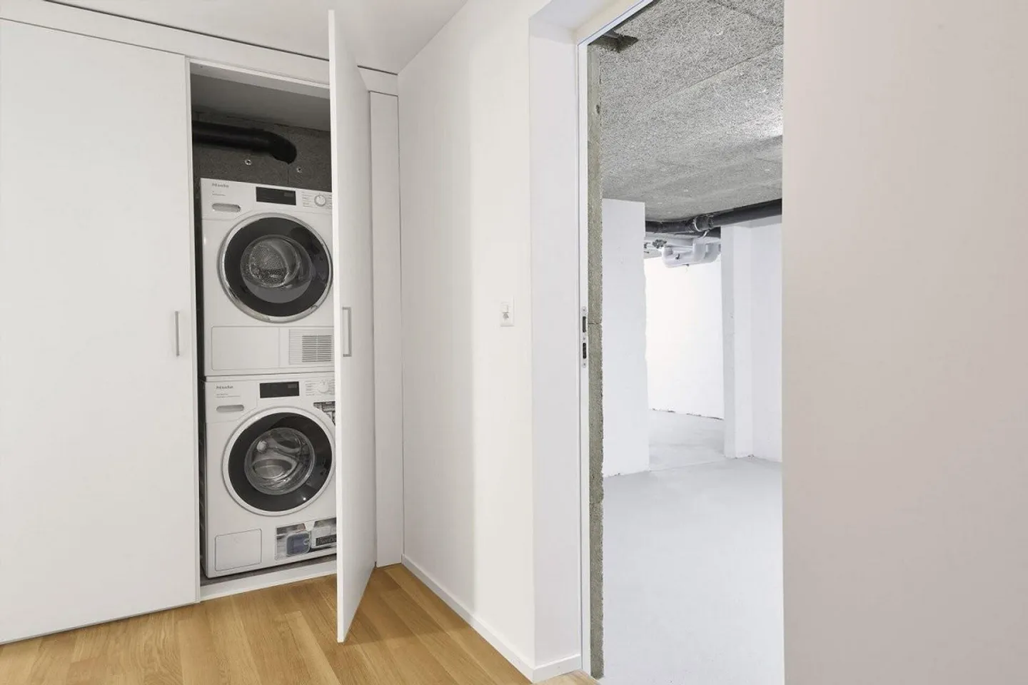Appartamento Loft Moderno con Giardino - L'Architettura Incontra l'Atmosfera - Foto 10 di 11