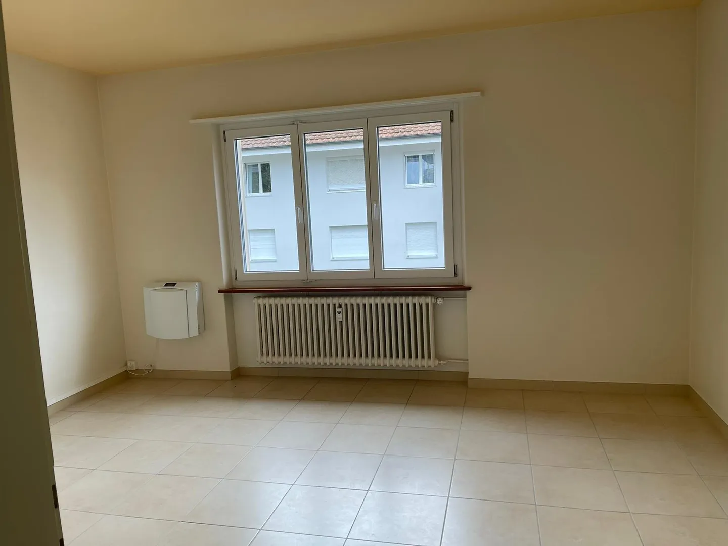 Appartamento moderno di 3 stanze a Brügg - Foto 5 di 7