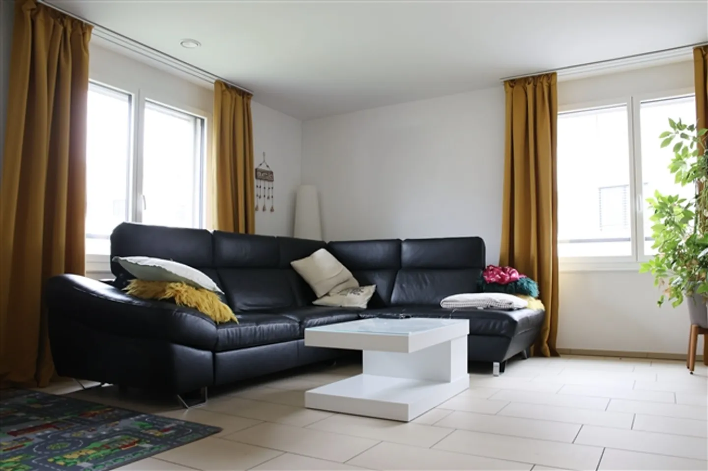 Appartamento attraente di 4,5 stanze in posizione centrale a Birr - Foto 5 di 13