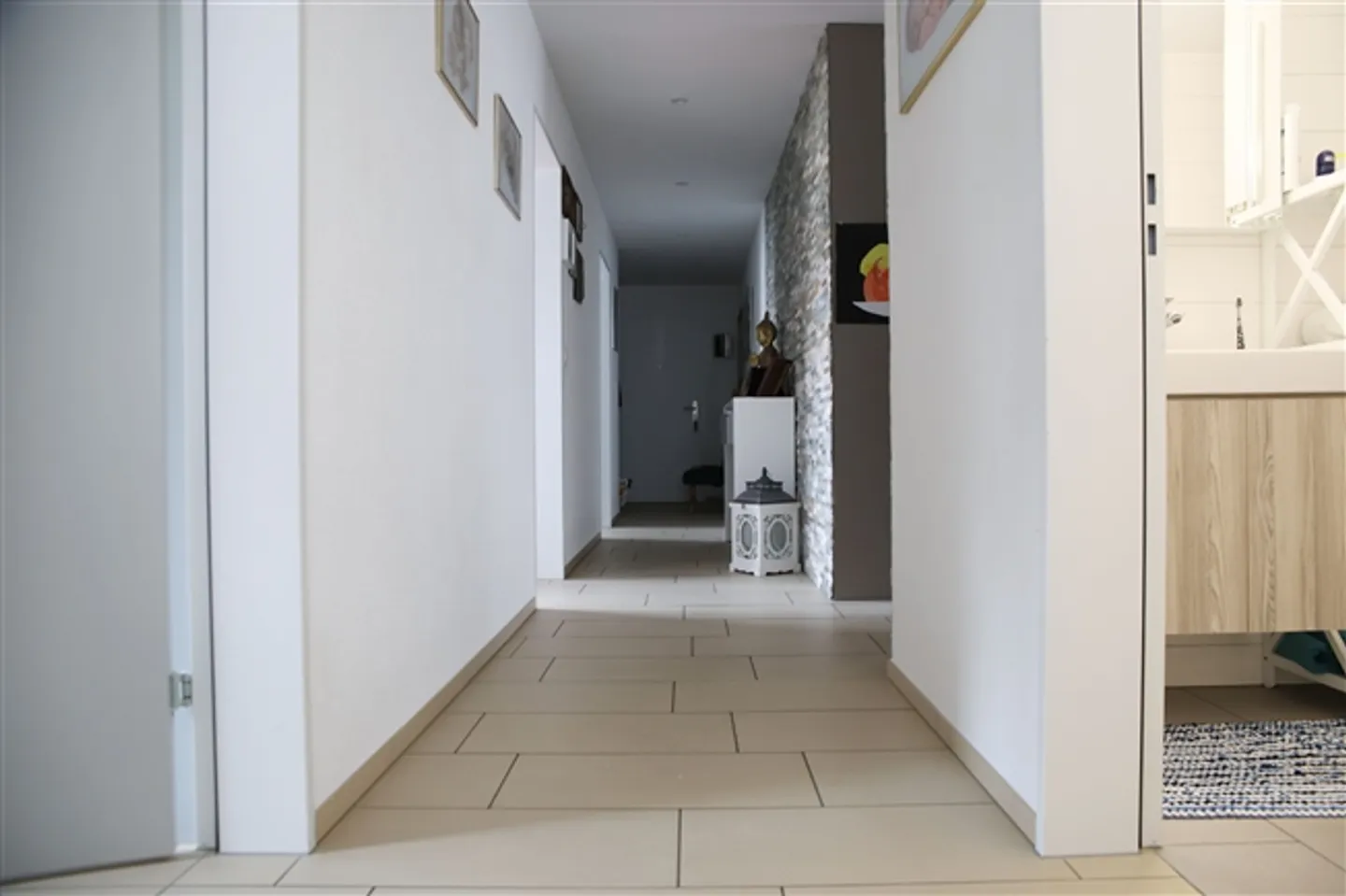 Appartamento attraente di 4,5 stanze in posizione centrale a Birr - Foto 7 di 13