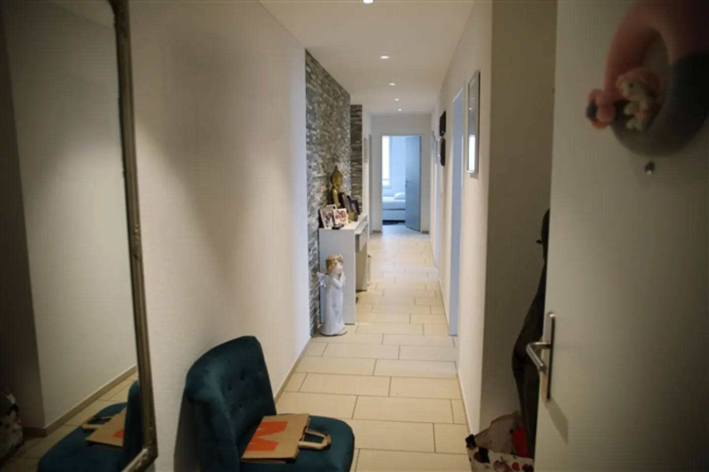 Appartamento attraente di 4,5 stanze in posizione centrale a Birr - Foto 8 di 13