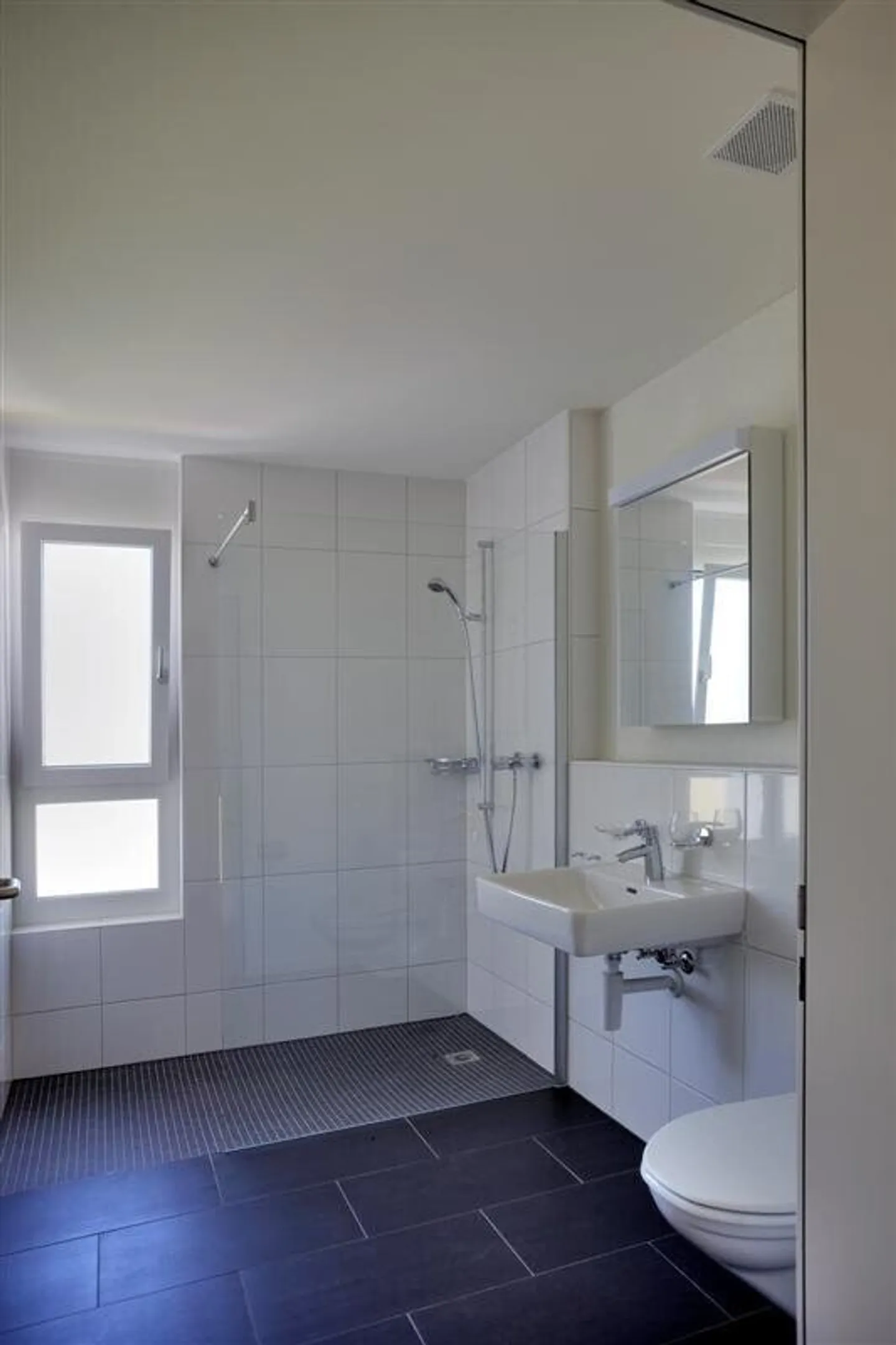 Appartamento 3.5 stanze nel parco residenziale di Chrobelbach - Foto 5 di 9