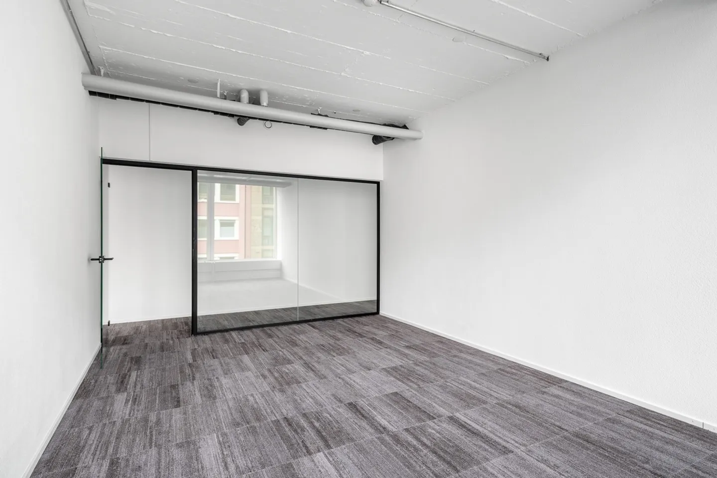 Bureau rénové directement à la gare de Baden - Photo 7 sur 11