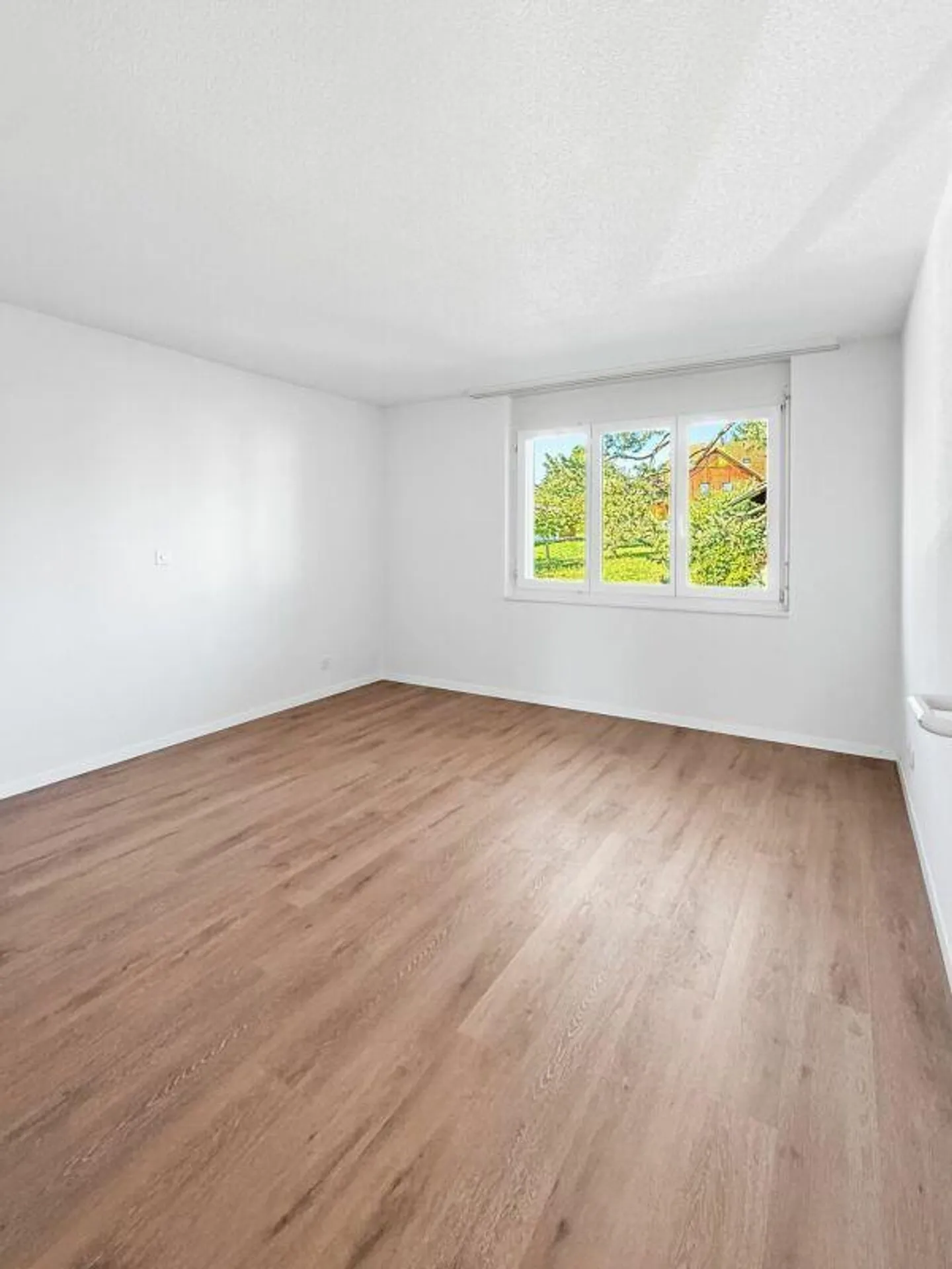 Helle 4.5-Zimmer-Wohnung mit Balkon in Walliswil b. Wangen - Photo 8 of 12