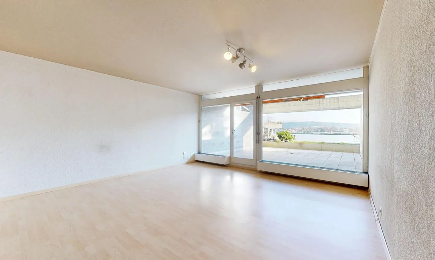 Terraced house by Lake Biel with shared lakeside area - Photo 2 of 13