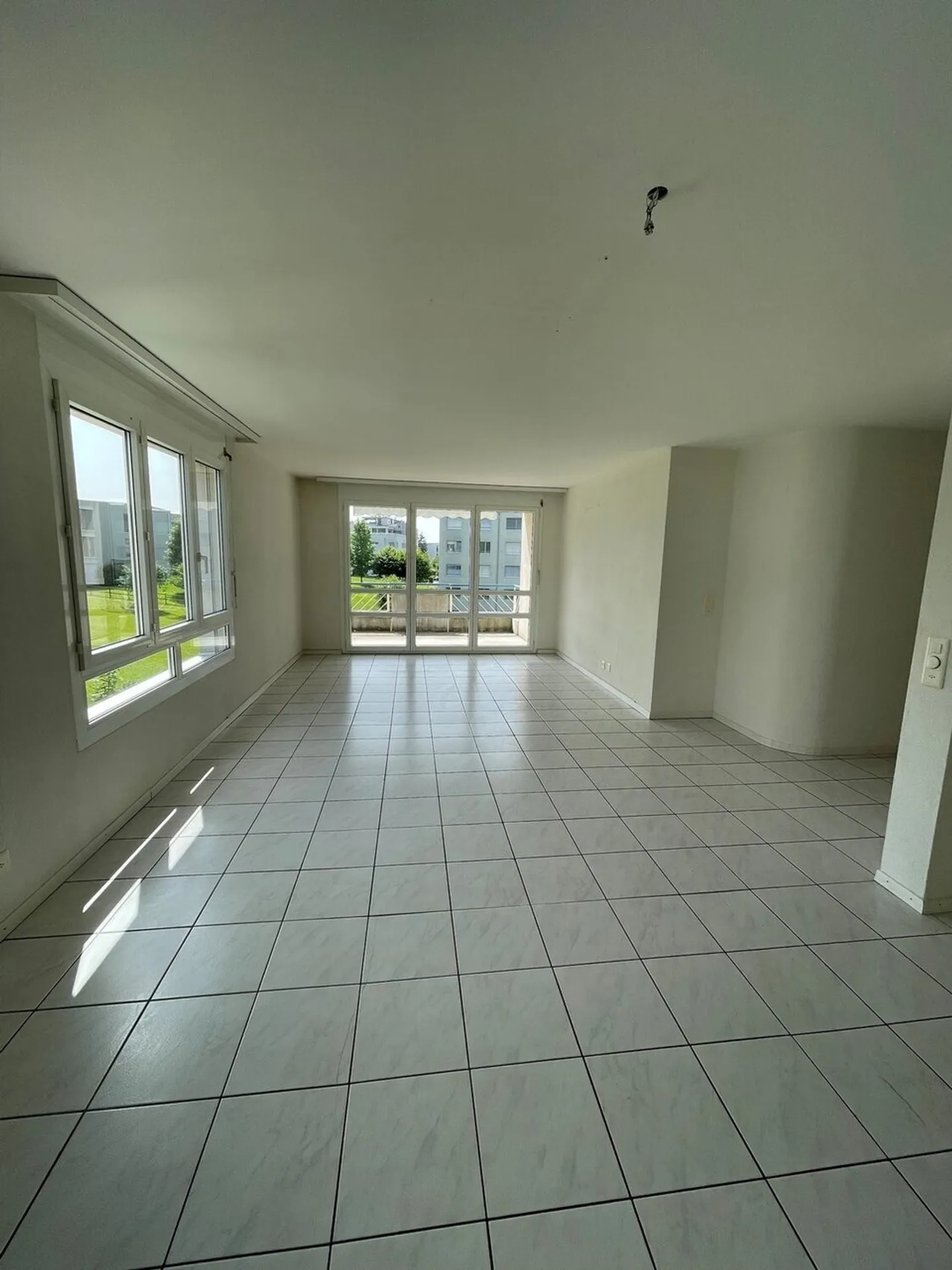 Incantevole appartamento di 4,5 stanze in un quartiere molto familiare - Foto 4 di 13