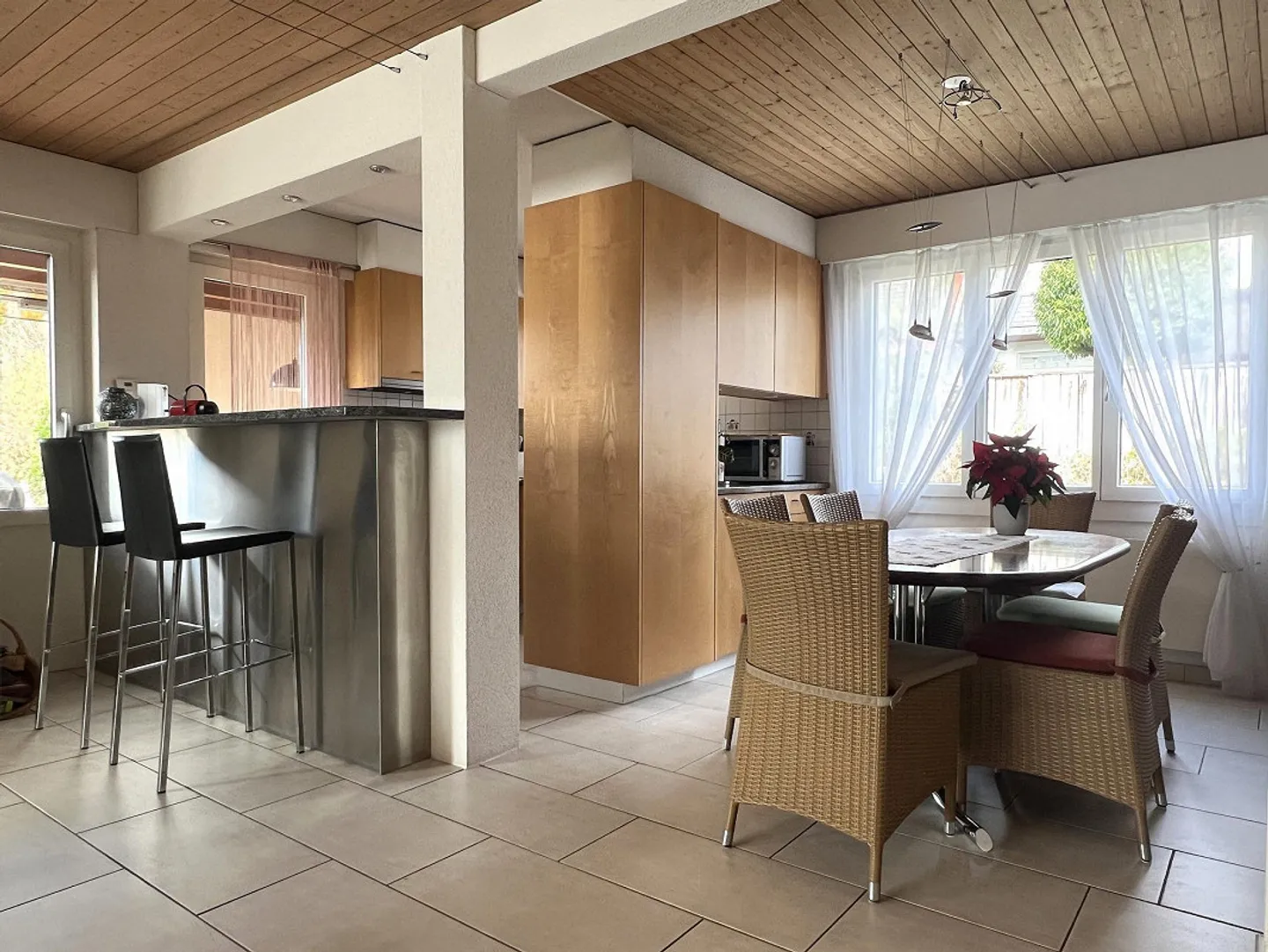 Einfamilienhaus mit Pool - Foto 5 von 14