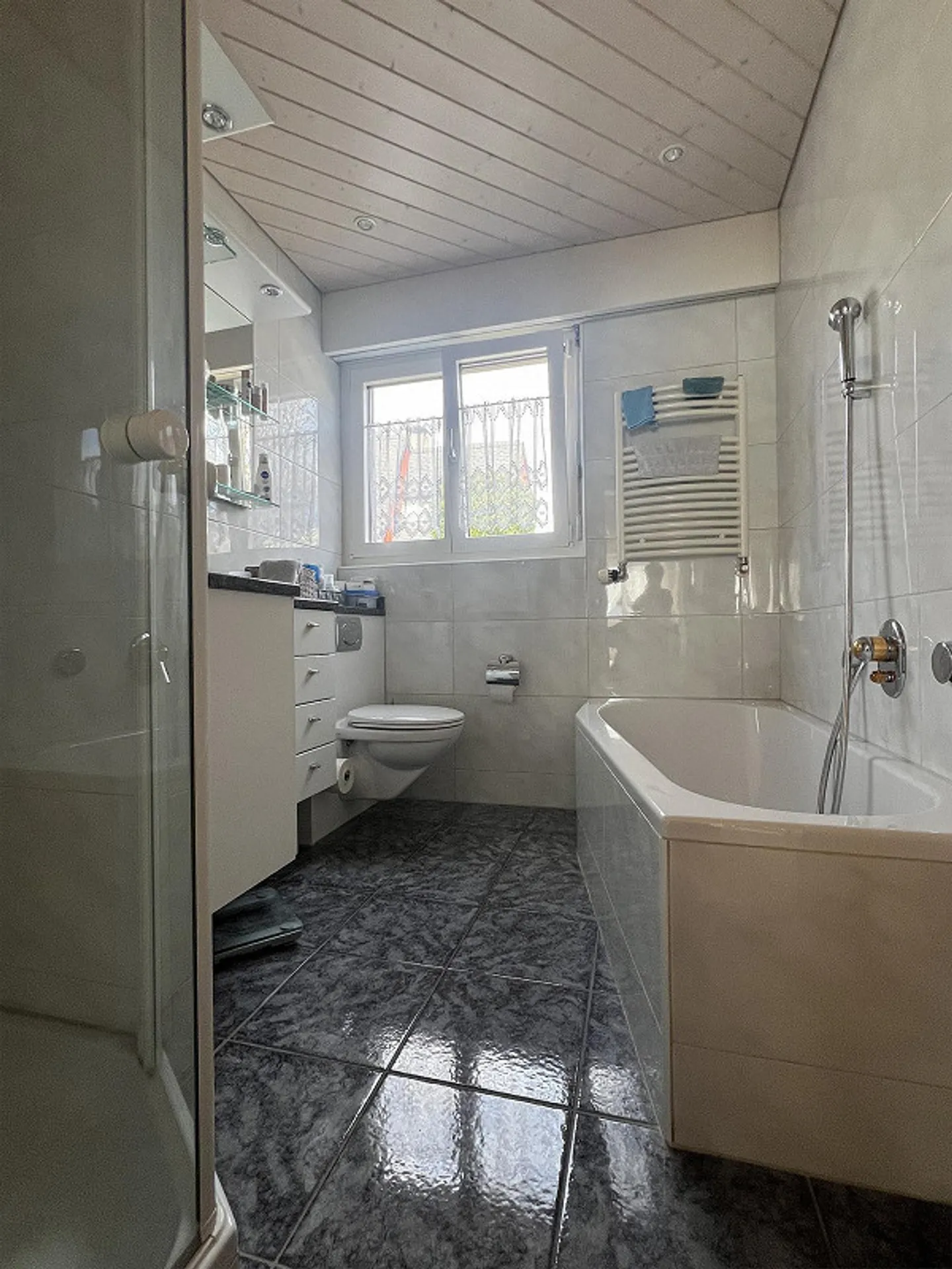 Einfamilienhaus mit Pool - Foto 7 von 14