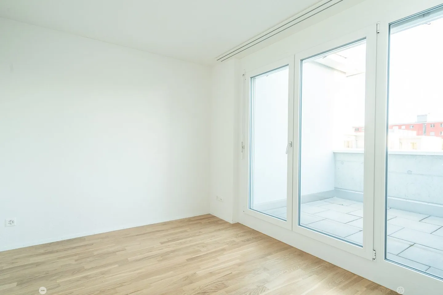 Moderne Attikawohnung in Biel - Foto 6 von 8