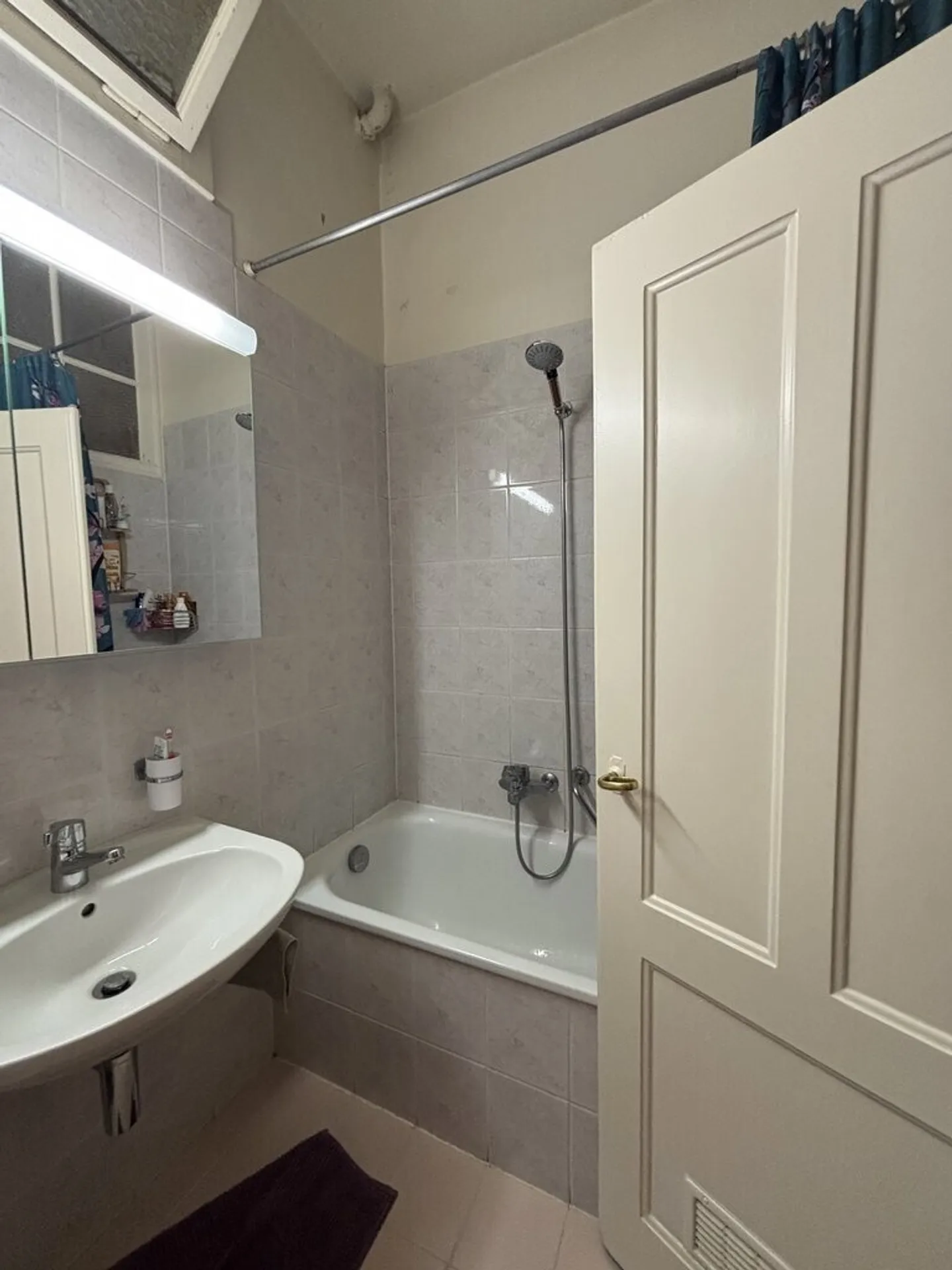 À saisir ! Magnifique logement au centre de Montreux ! - Photo 7 sur 8