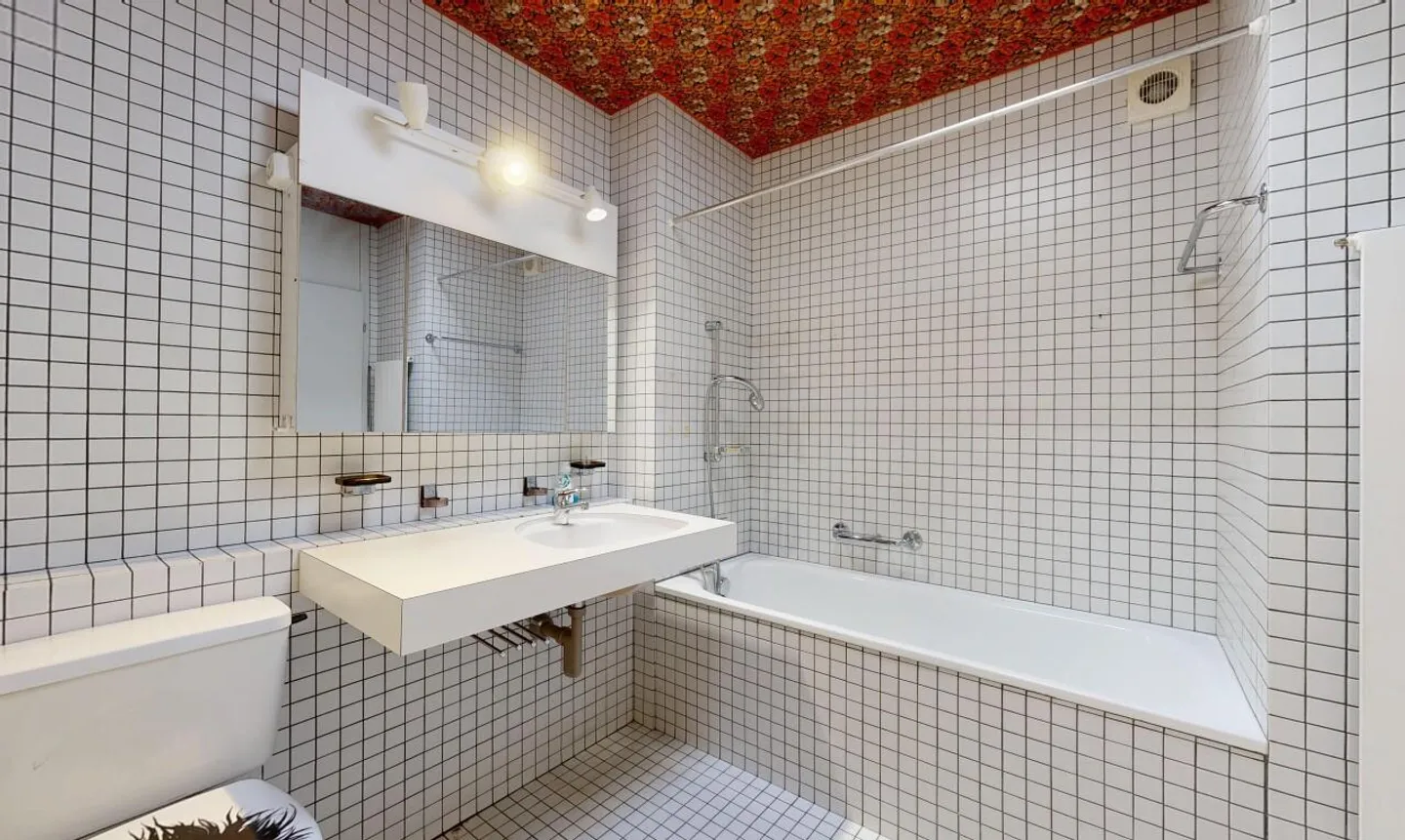 Terraced house by Lake Biel with shared lakeside area - Photo 9 of 13