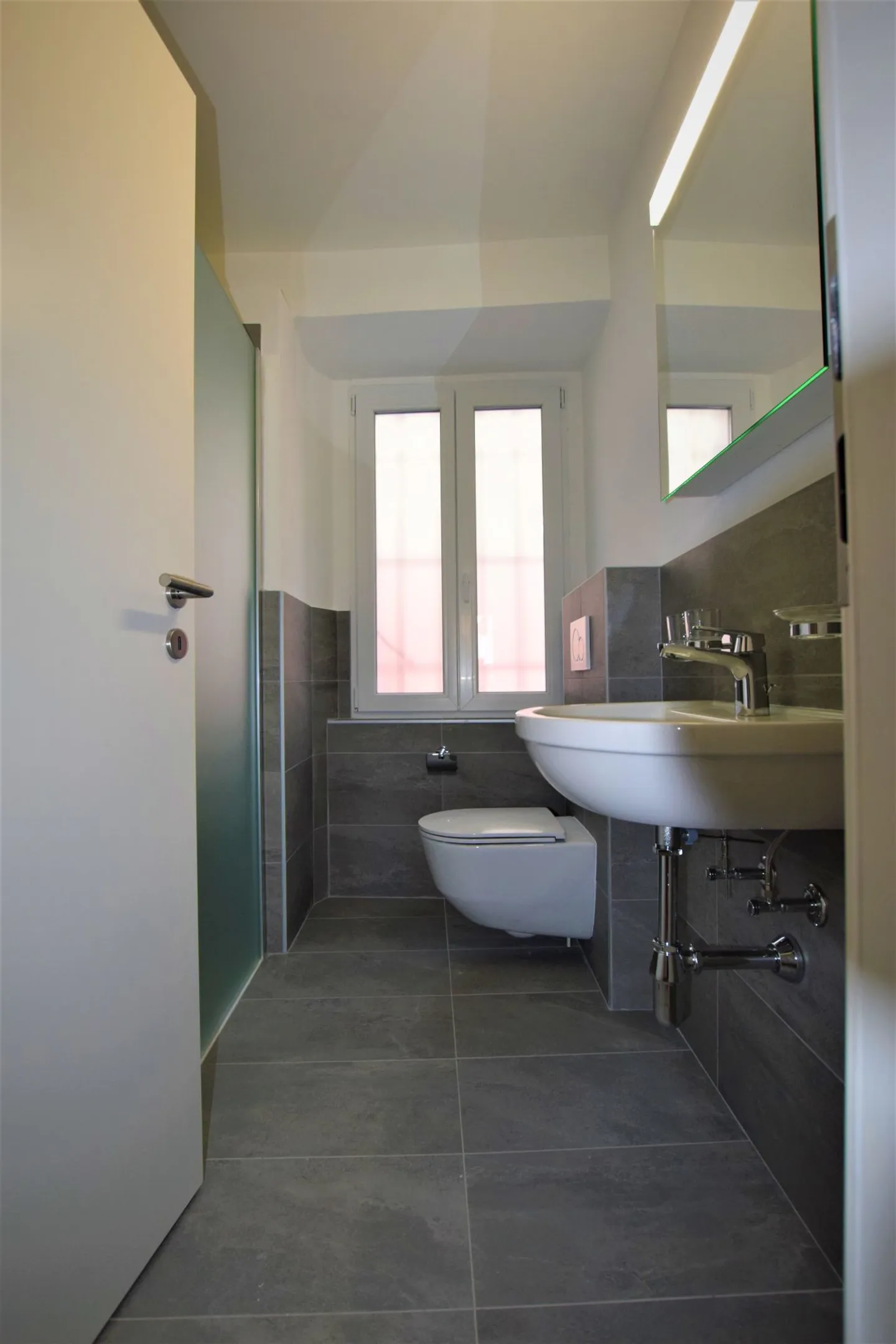 Bel appartement de 2,5 pièces entièrement rénové - Photo 5 sur 5