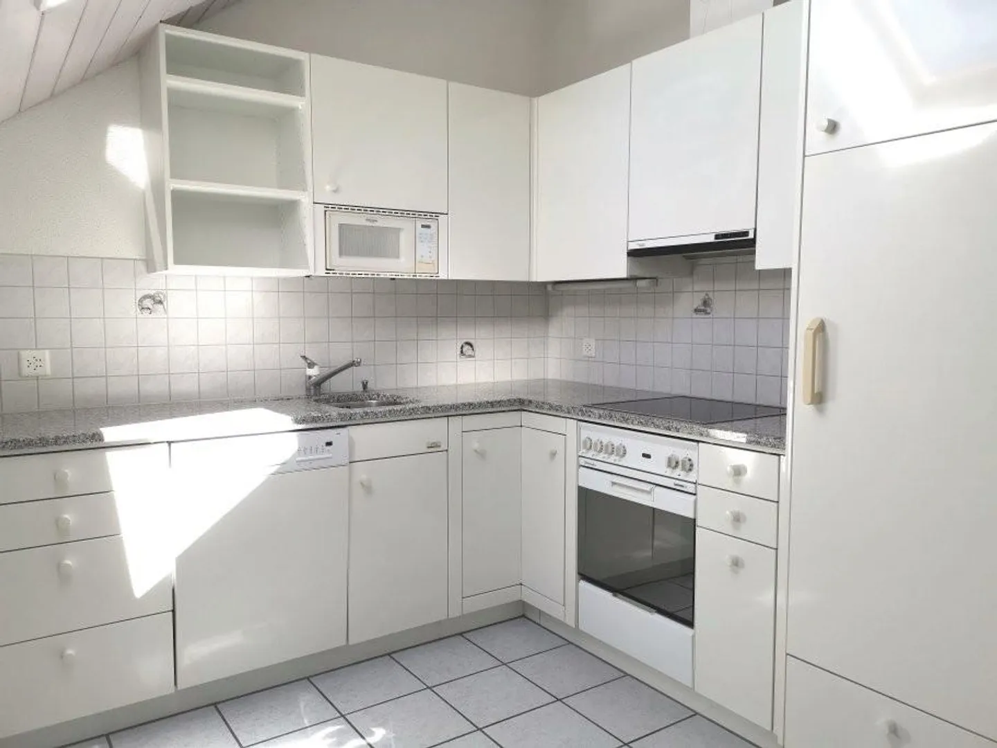 Vivere moderno in una posizione tranquilla - Foto 3 di 11
