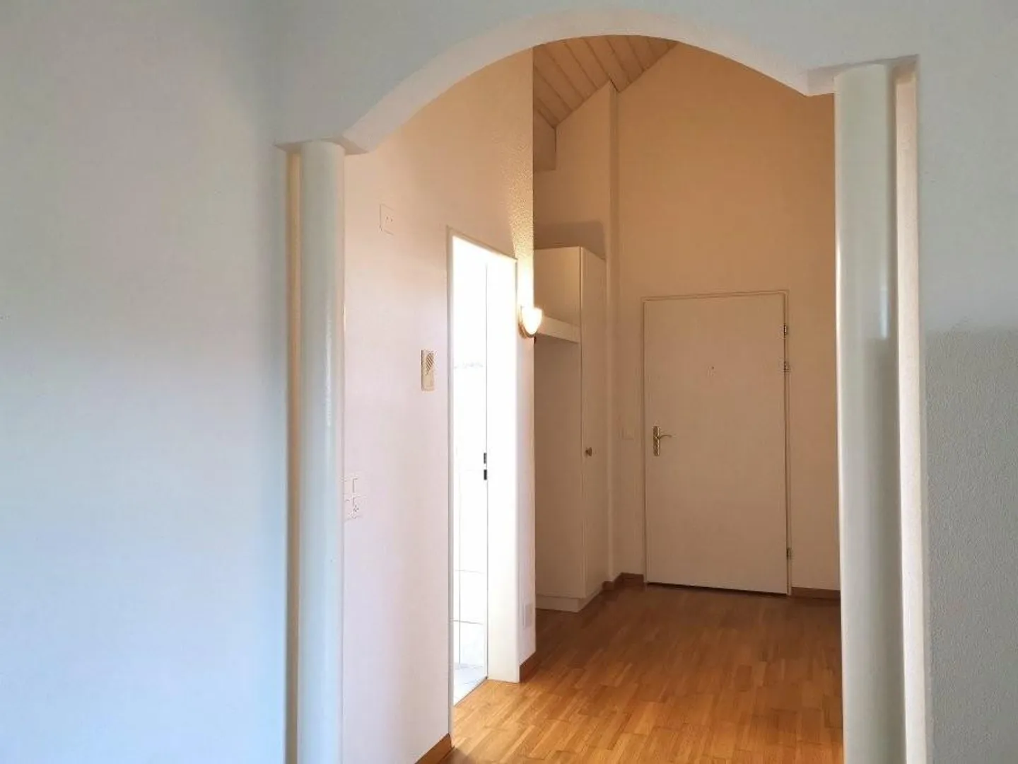 Vivere moderno in una posizione tranquilla - Foto 8 di 11