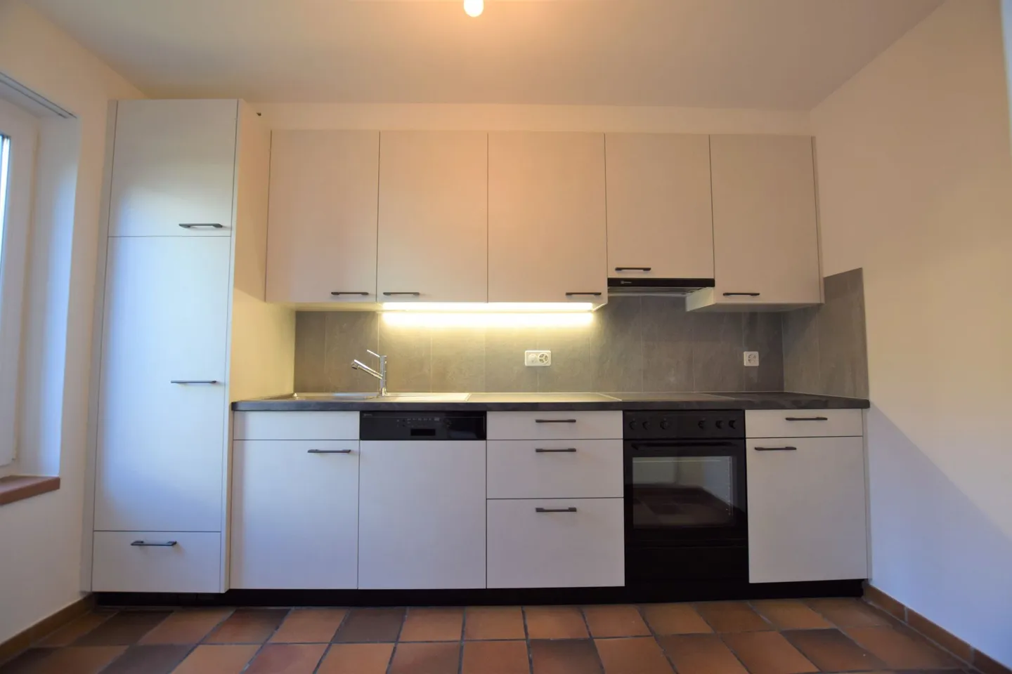 Bel appartement de 2,5 pièces entièrement rénové - Photo 3 sur 5