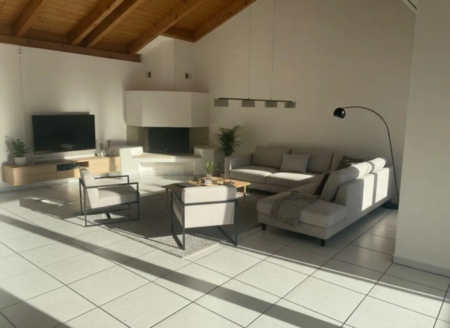 4.5 Room Maisonette with Hobby Room - Private Laundry Room - Photo 1 of 11