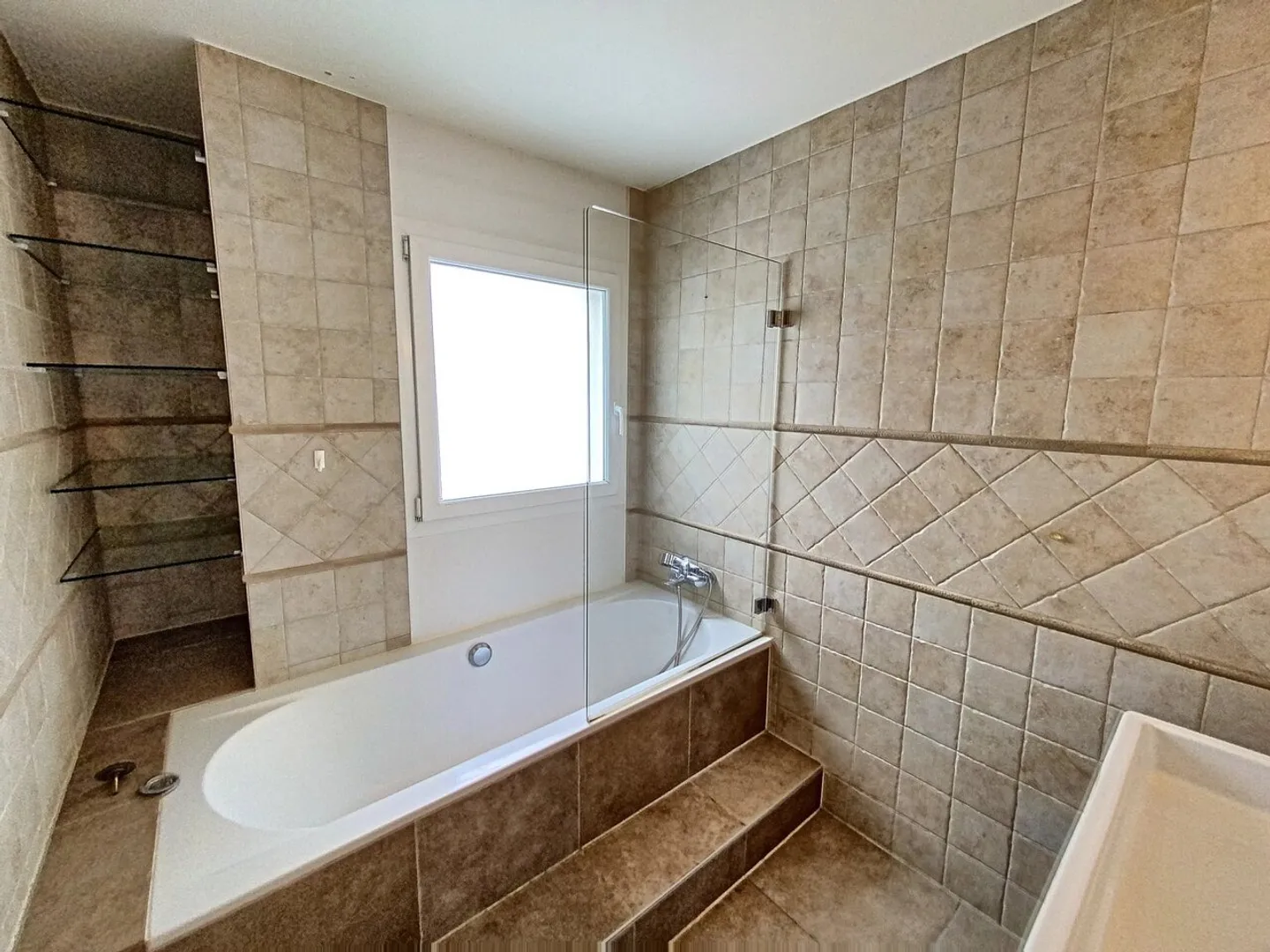 Appartement avec 4,5 pièces et balcon, env. 115 m2 - Photo 8 sur 13