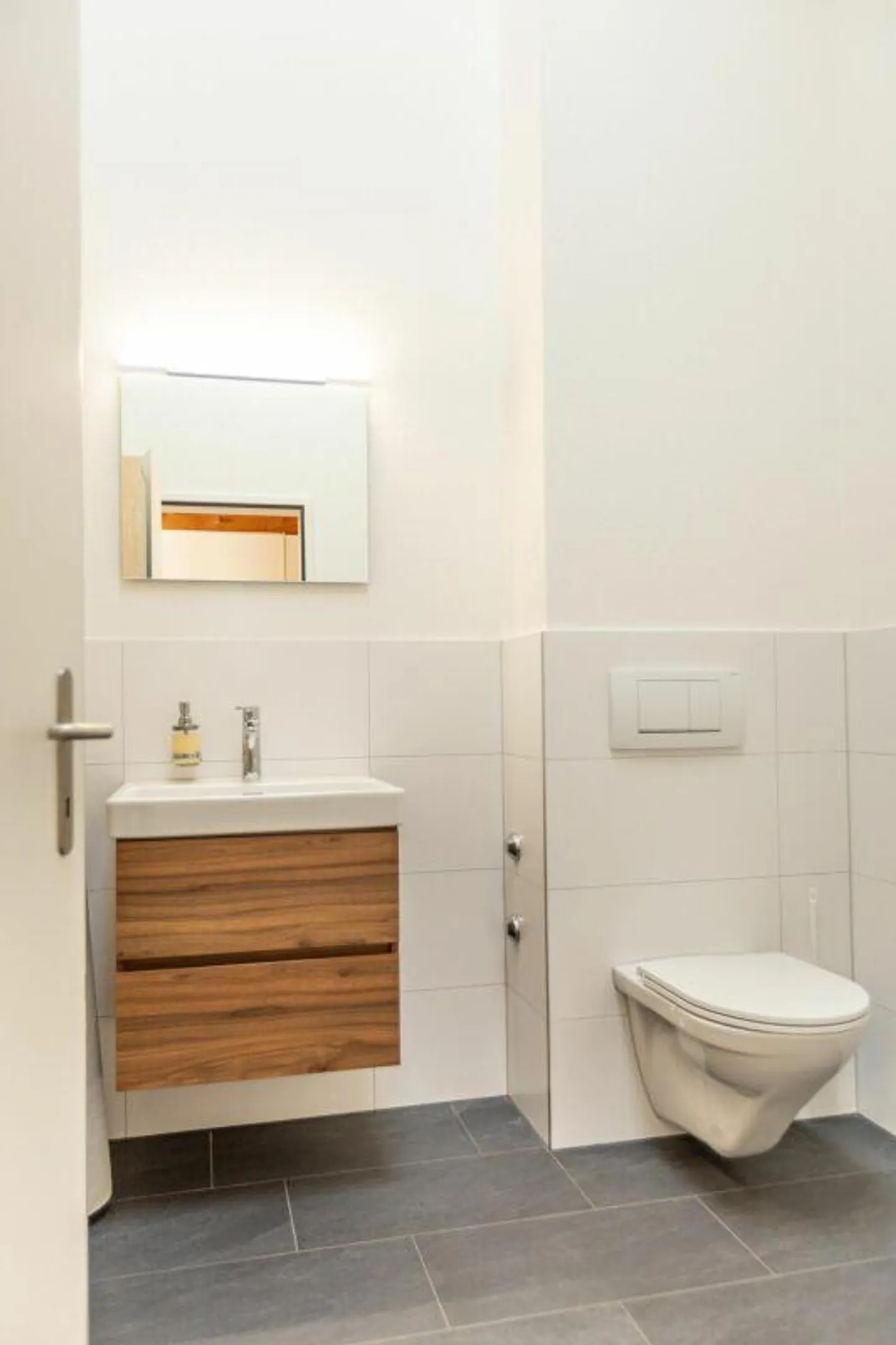 4.5 Room Maisonette with Hobby Room - Private Laundry Room - Photo 5 of 11