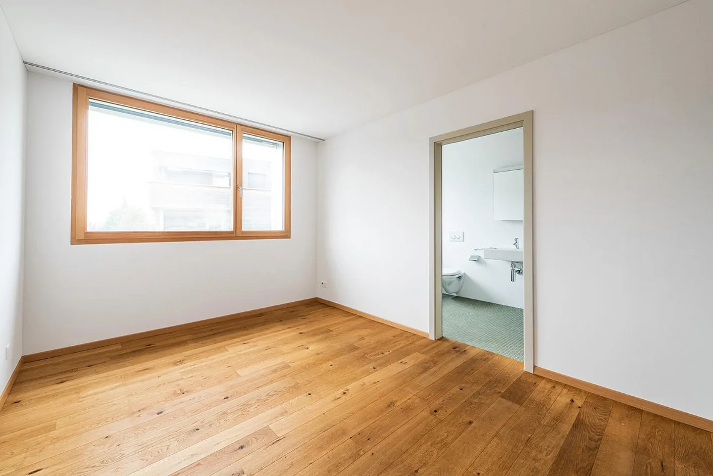 High-quality 4.5-room apartment with terrace in sunny location - Photo 7 of 10