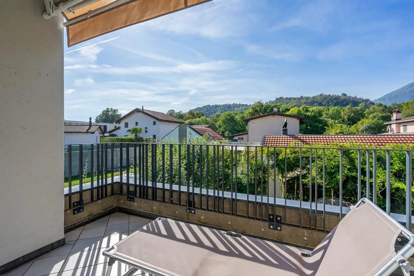 Eckreihenhaus mit 5 Zimmern und Pool in Ponte Capriasca - Foto 8 von 13
