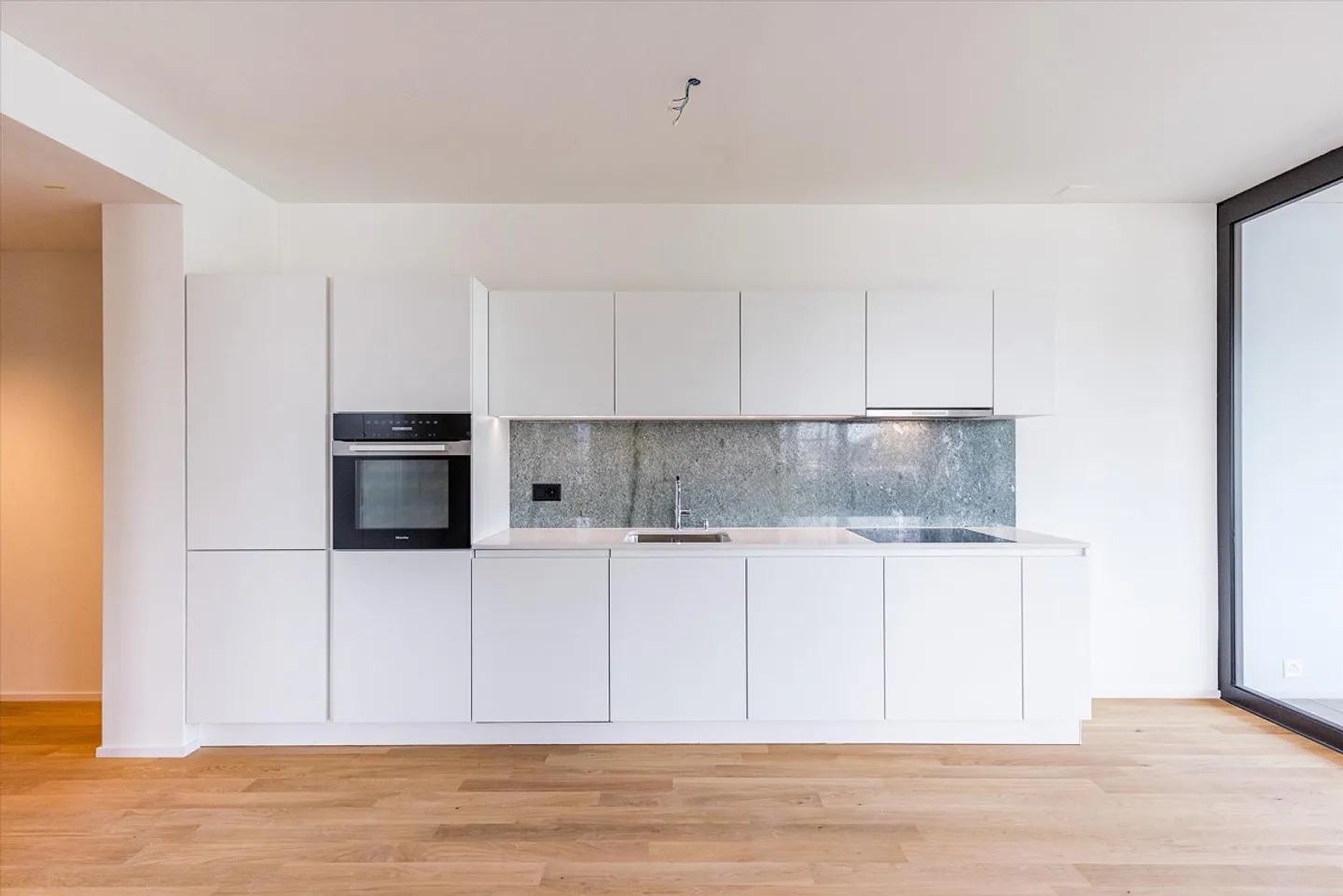 Modernes Apartment im Akara Tower - Foto 3 von 7