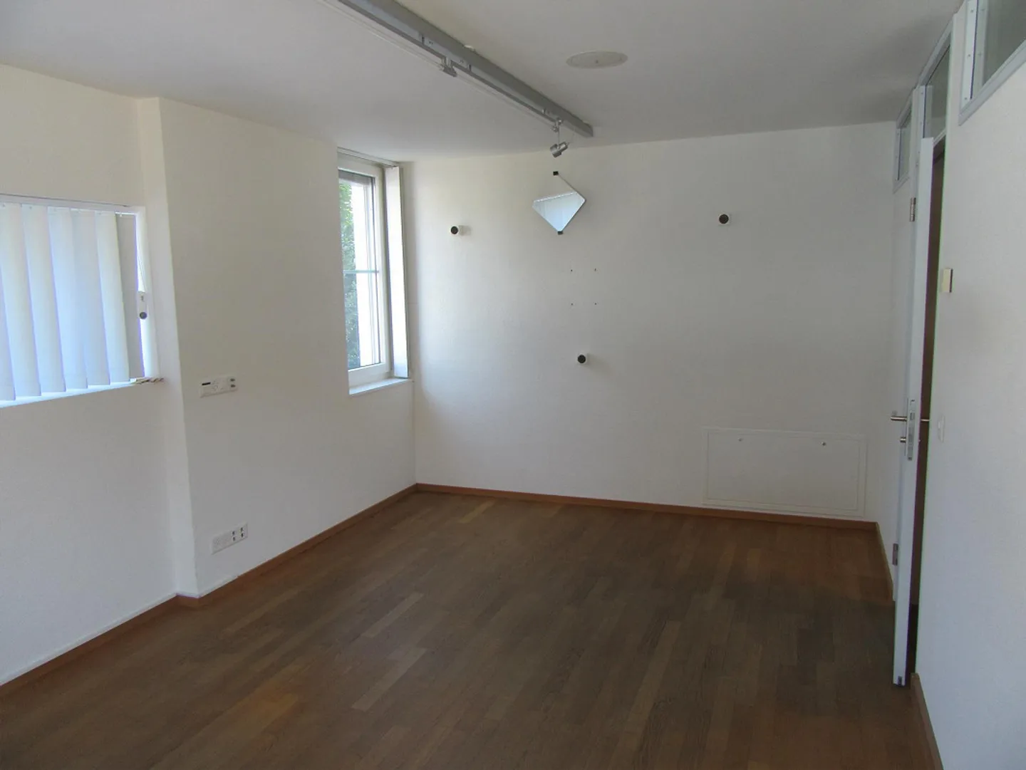 2 Office Rooms - Photo 1 of 9