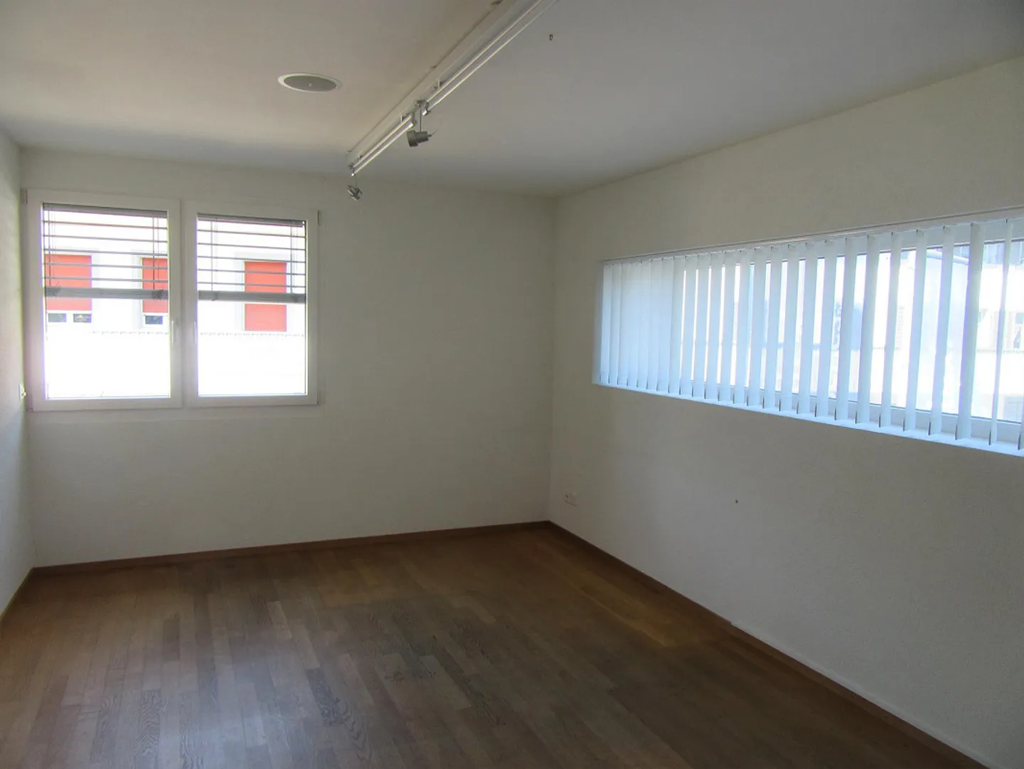 2 Office Rooms - Photo 2 of 9