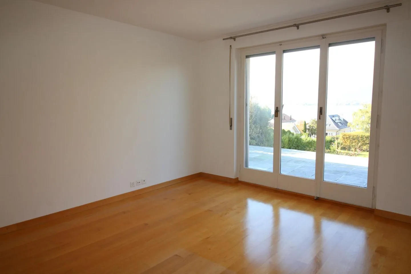 Charming Detached House in Anières - Photo 8 of 16