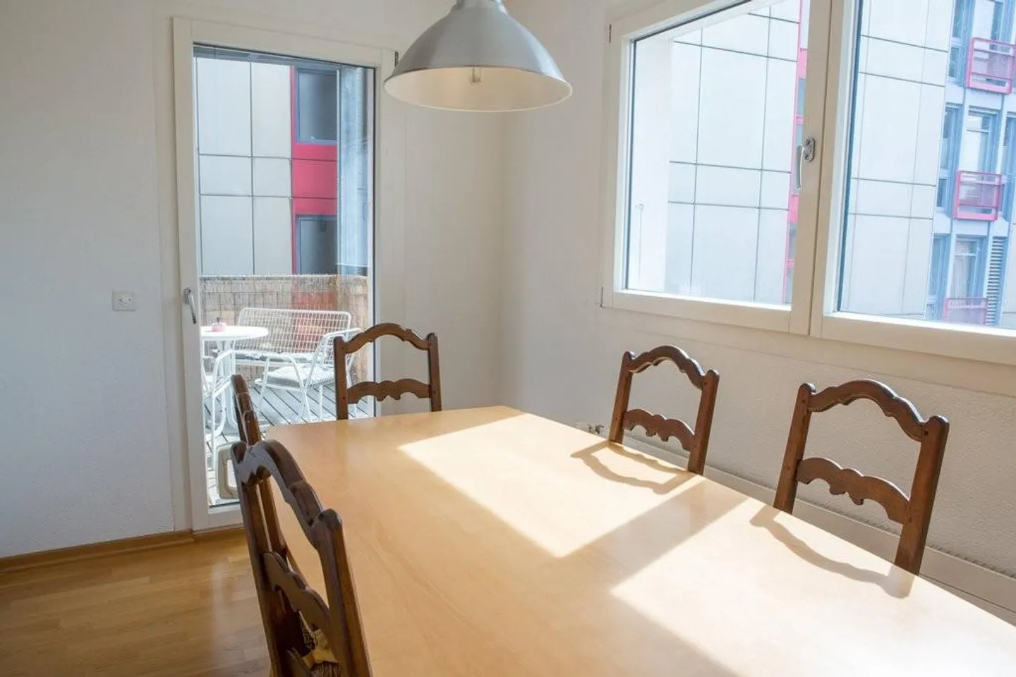 Magnificent 5.5-room apartment in the center of Fribourg! - Photo 3 of 9