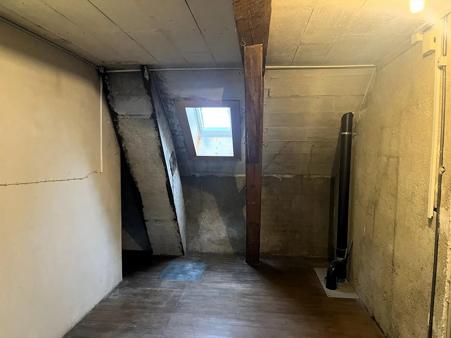 Charming 6-room maisonette apartment in a historic building - Photo 9 of 13