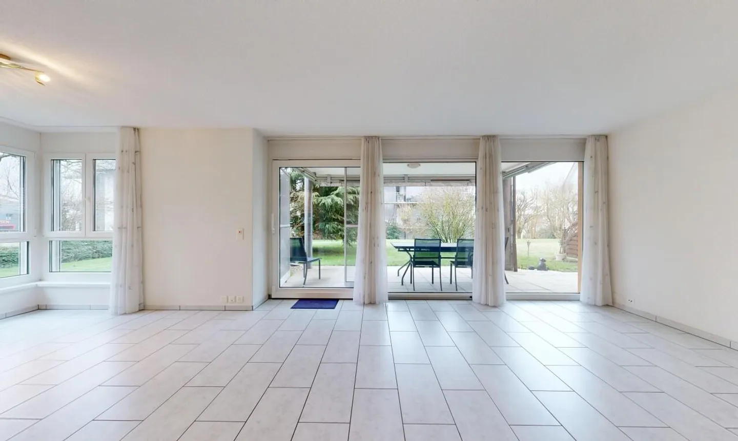 Grosszügige und gepflegte Gartenwohnung an ruhiger Lage - Photo 2 of 11