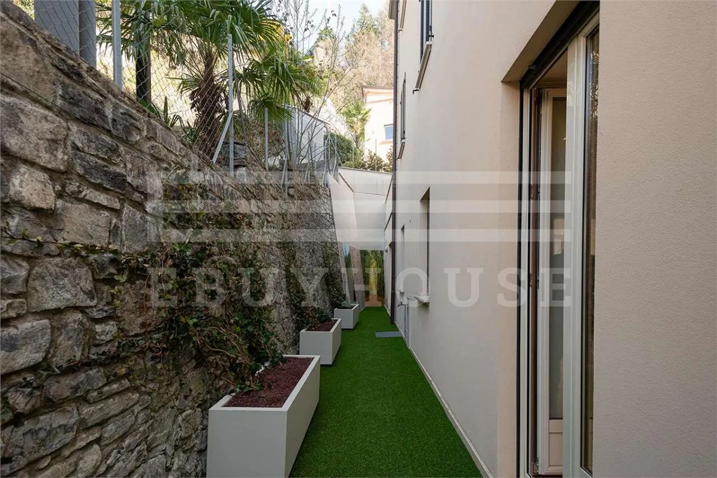 CASSARATE APARTMENT WITH GARDEN - Photo 13 of 13