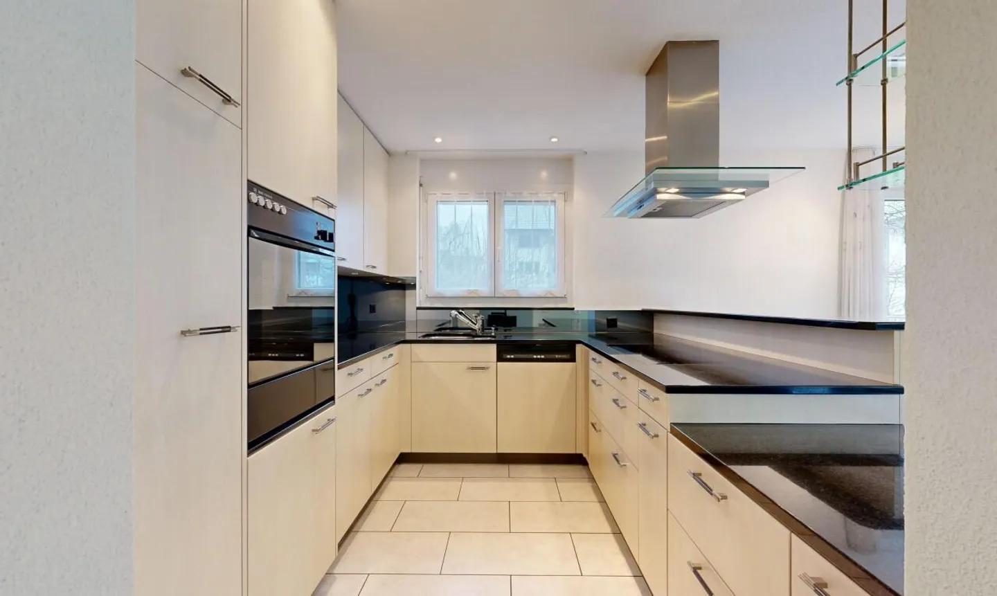 Grosszügige und gepflegte Gartenwohnung an ruhiger Lage - Photo 5 of 11