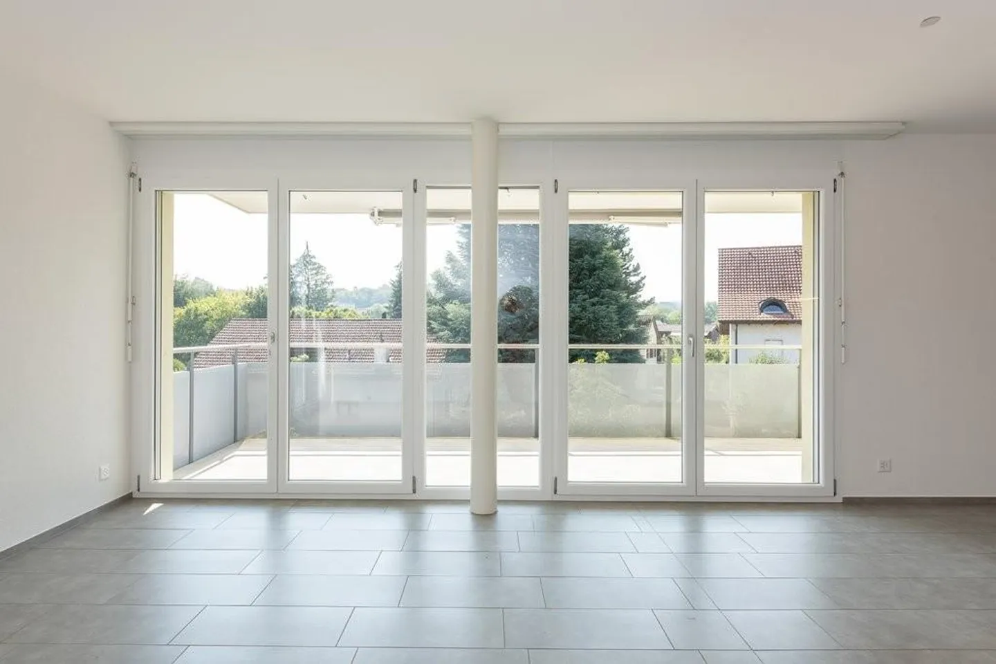 Here ends your apartment search - Photo 3 of 8