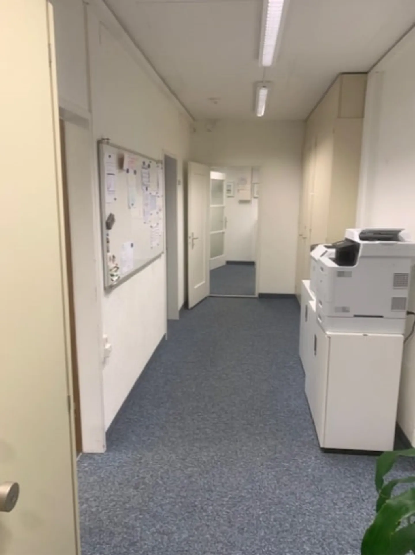 Versatile office building for rent in Soodring Adliswil - Photo 3 of 11