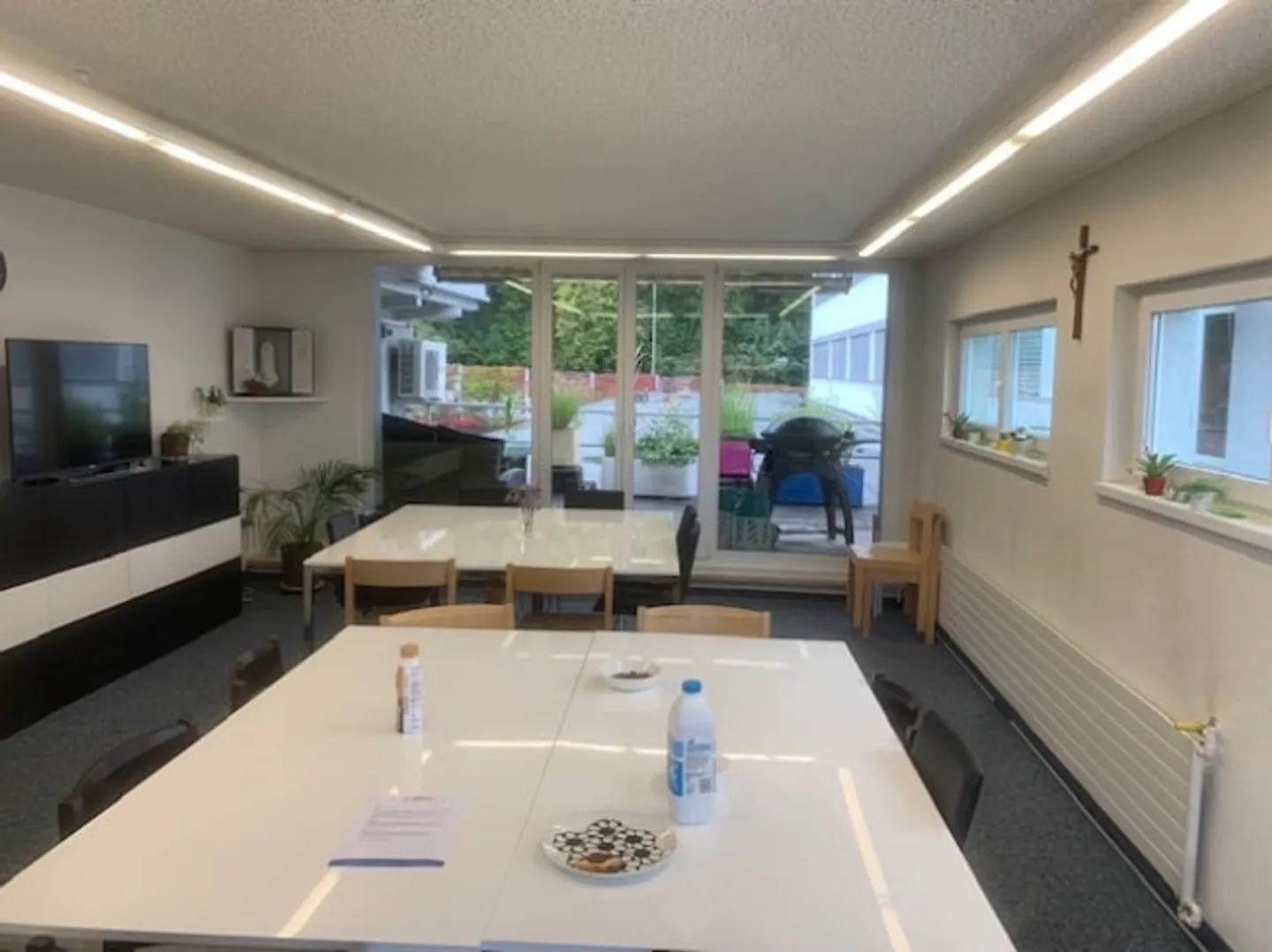 Versatile office building for rent in Soodring Adliswil - Photo 7 of 11