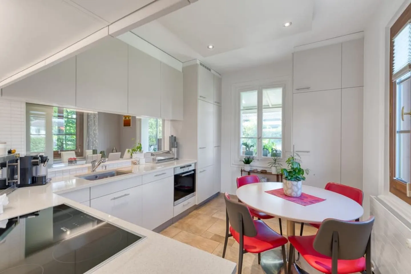 Unico - Villa indipendente in perfette condizioni a Onex! - Foto 1 di 4
